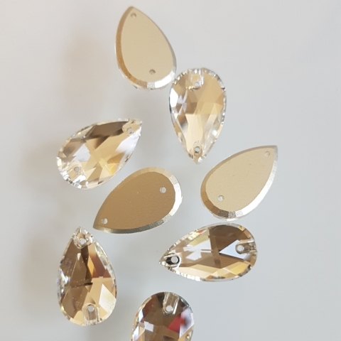 Teardrop crystal 